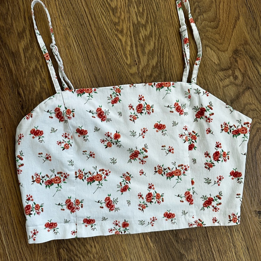 Forever 21 White Floral Crop Top